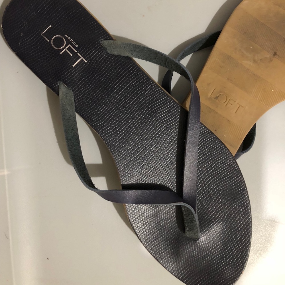 Flip flops.